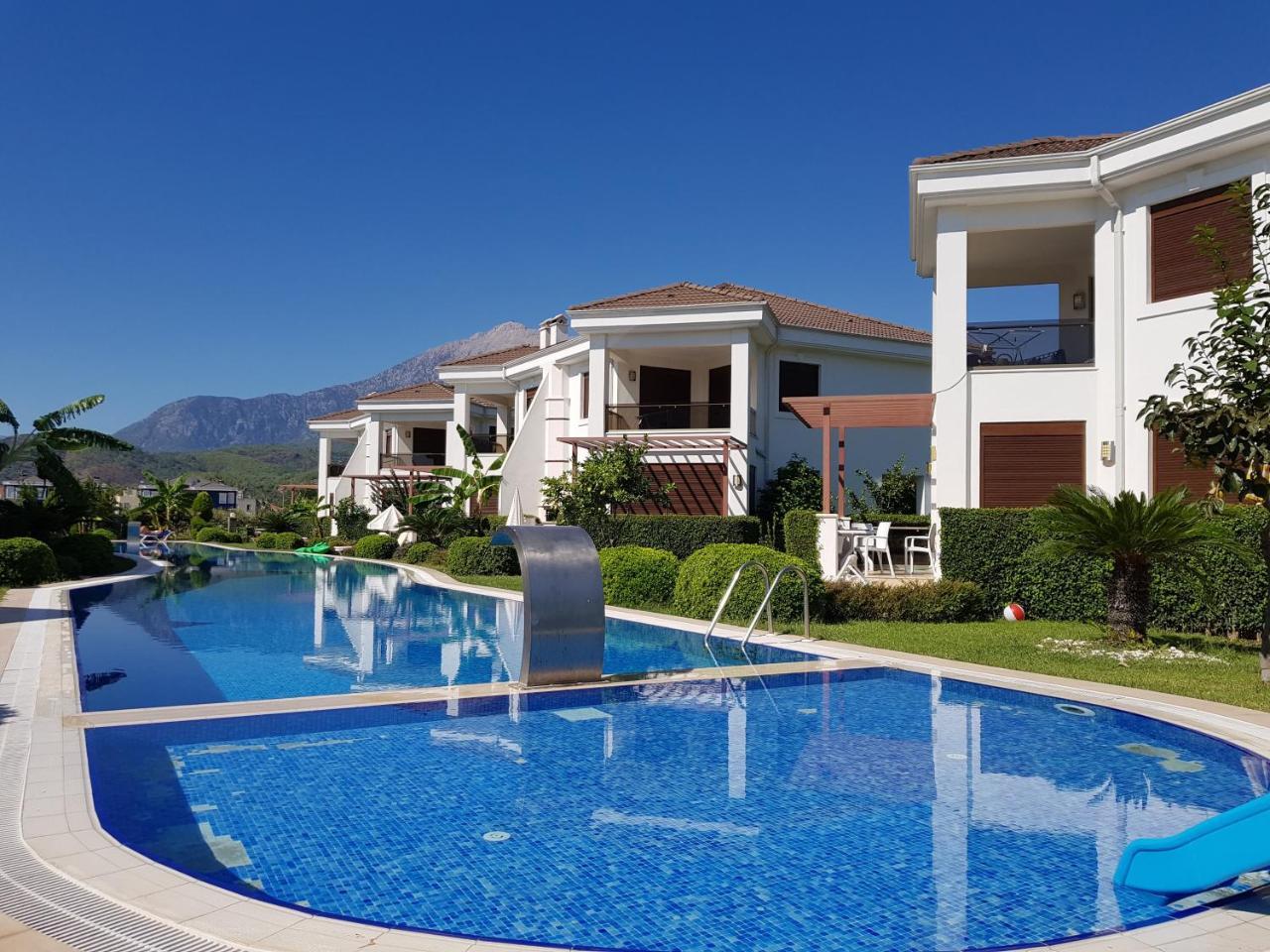 Cristal Villalar Kemer Buitenkant foto