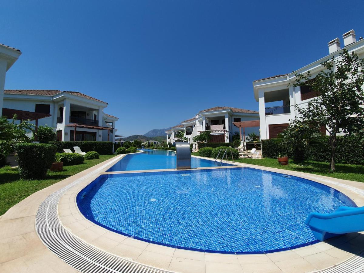Cristal Villalar Kemer Buitenkant foto